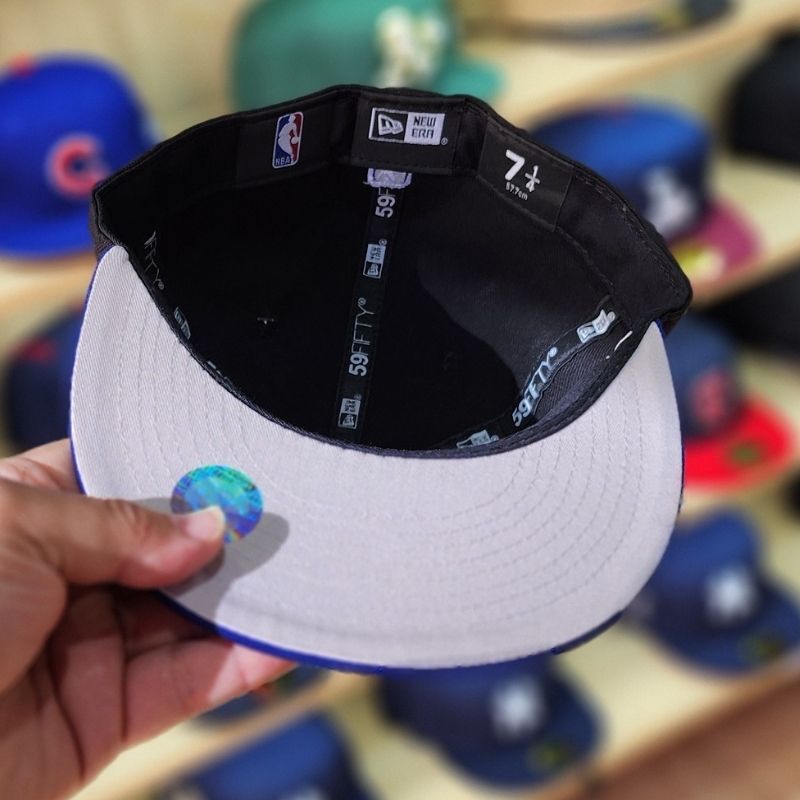 Casquette New York Knicks New Era 59FIFTY - Noir & Bleu Royal - الصورة 4