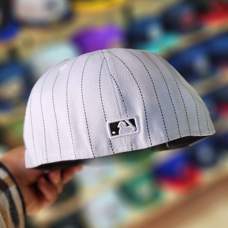 Casquette New York Yankees New Era 59FIFTY - Rayée Blanc & Noir - الصورة 2
