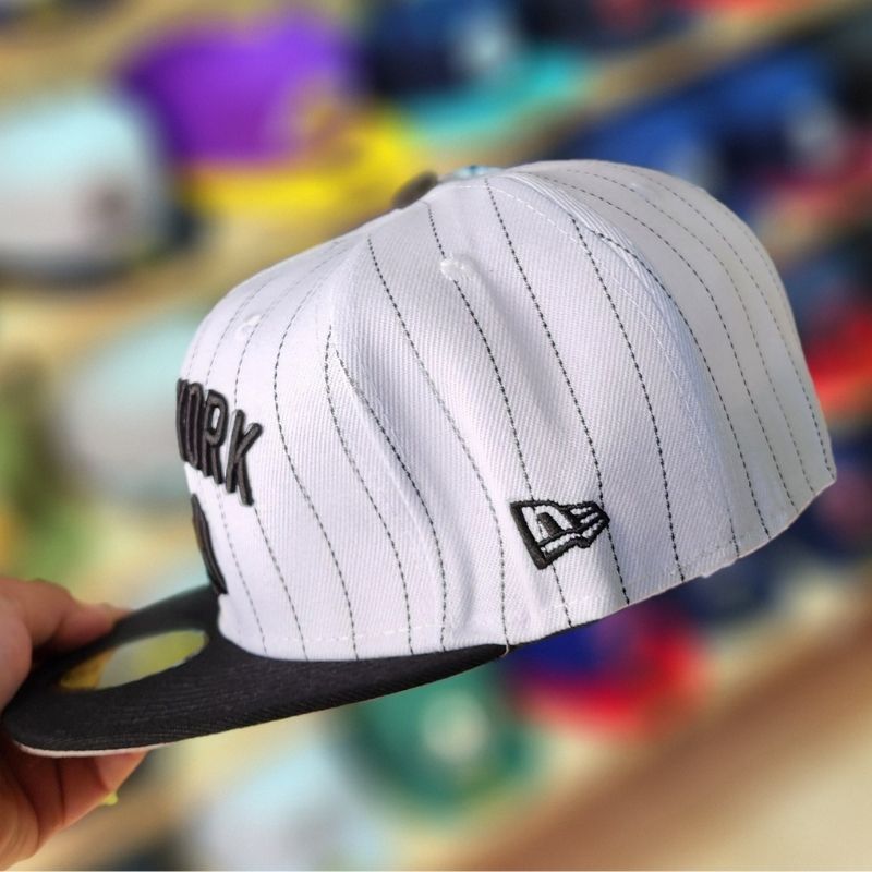 Casquette New York Yankees New Era 59FIFTY - Rayée Blanc & Noir - الصورة 3