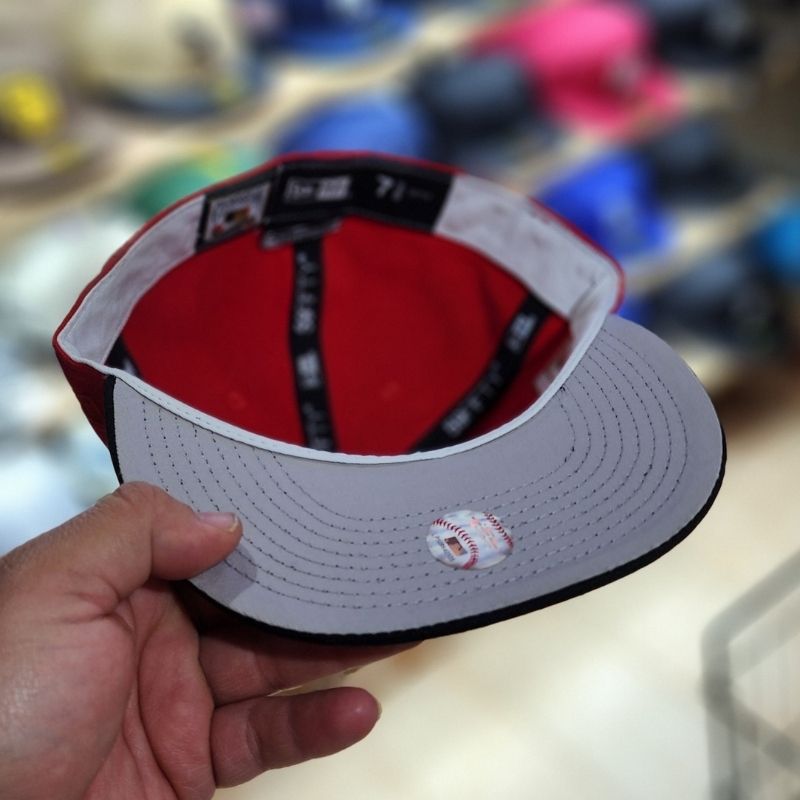 Casquette 59FIFTY Chicago Bulls Rouge & Noir logo ecrits – Image 4