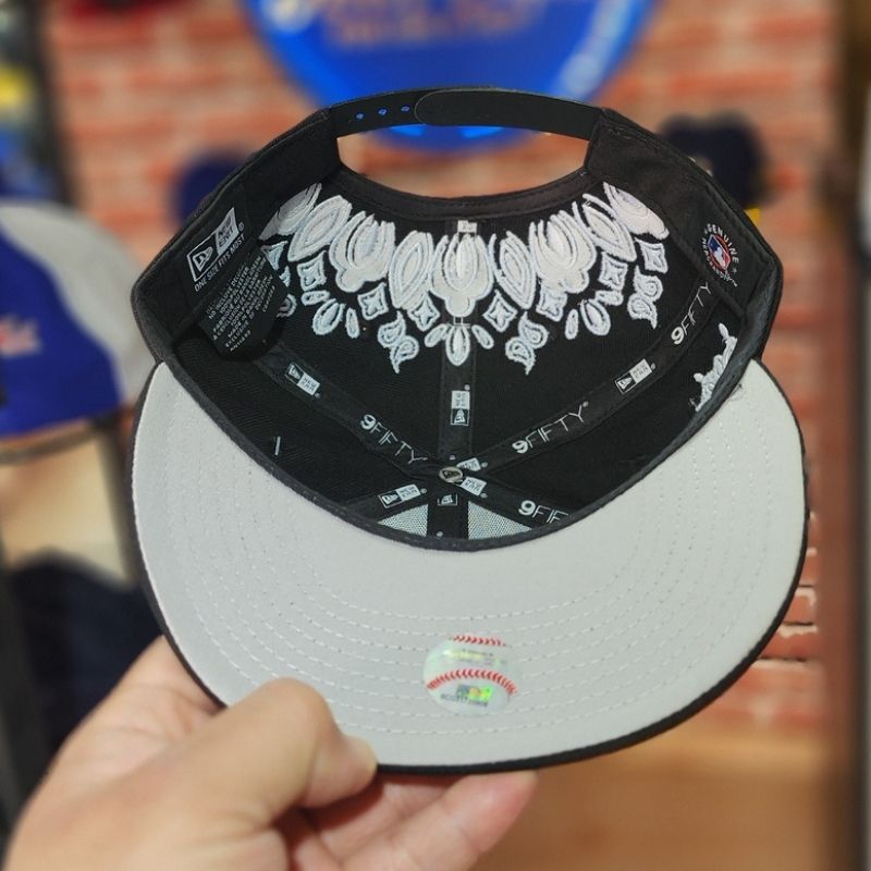 Casquette New Era 9FIFTY NY Yankees - Edition Paisley Black Art - الصورة 4