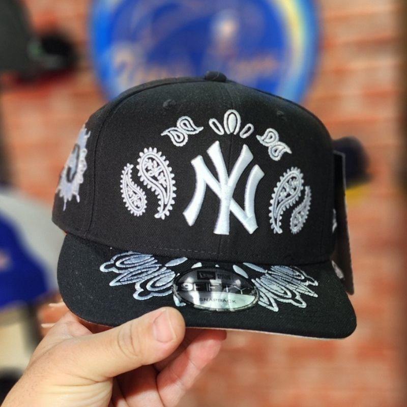 Casquette New Era 9FIFTY NY Yankees - Edition Paisley Black Art - الصورة 5