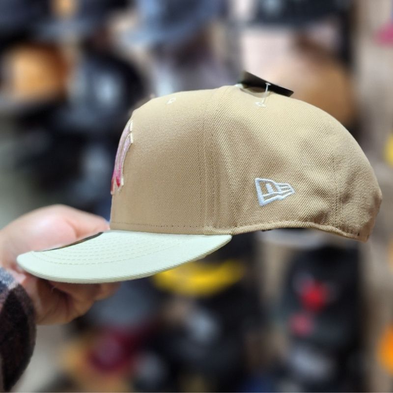 Casquette NY Yankees New Era 9FIFTY Beige et Menthe à Broderie Florale Snapback – Image 3