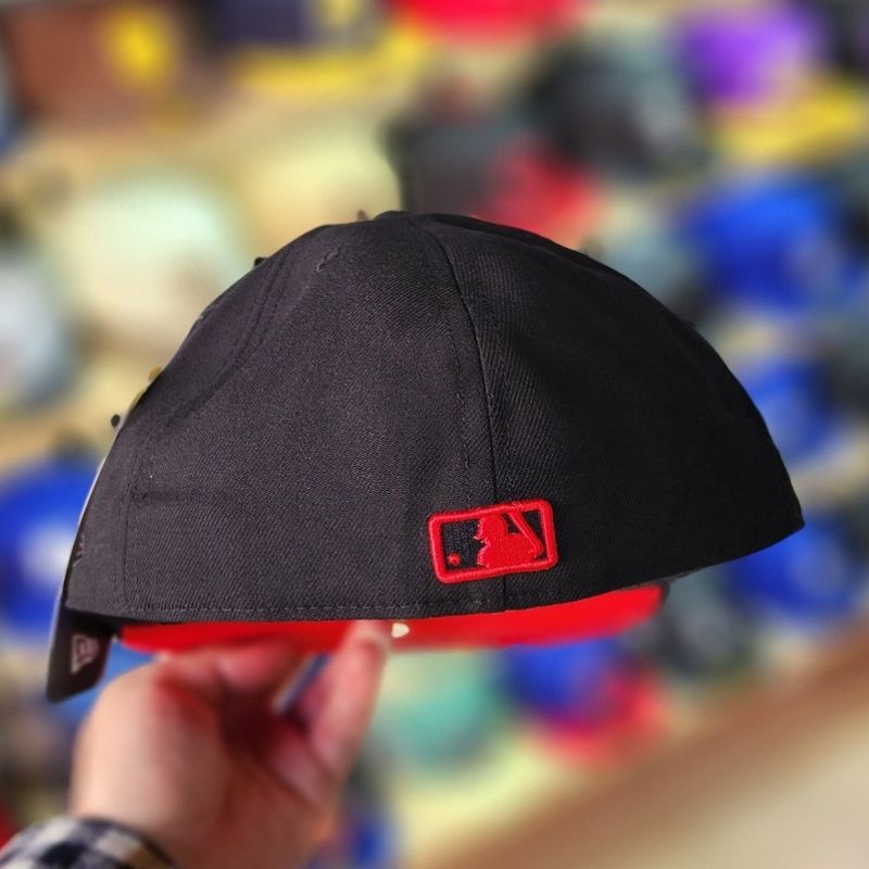 Casquette Chicago White Sox New Era 59FIFTY - Noir & Rouge avec Patch - الصورة 2