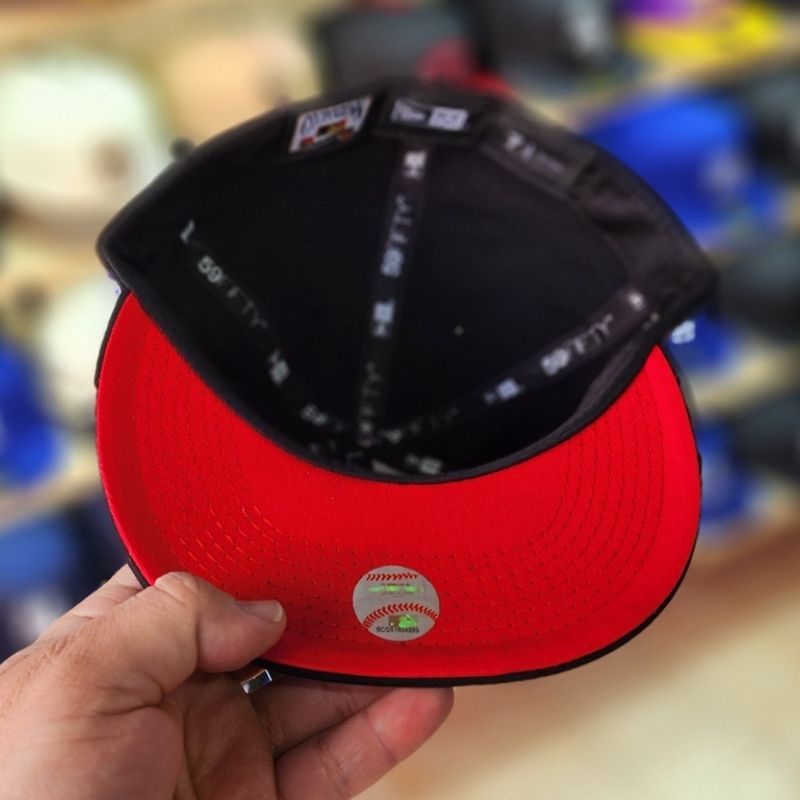 Casquette Chicago White Sox New Era 59FIFTY - Noir & Rouge avec Patch - الصورة 5