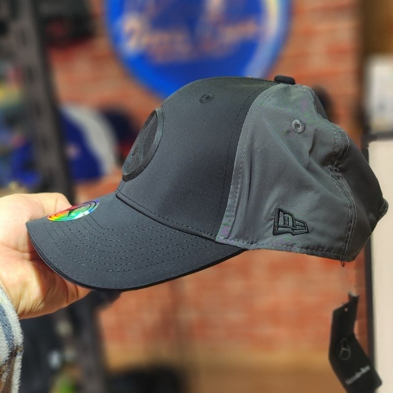 Casquette Mercedes-AMG Petronas F1 - Édition Full Black New Era – Image 3