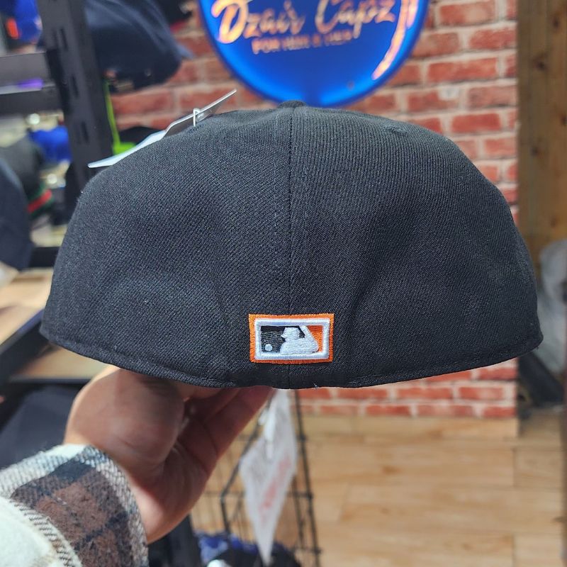 Casquette New Era 59FIFTY Baltimore Orioles - Noir et Orange - الصورة 2