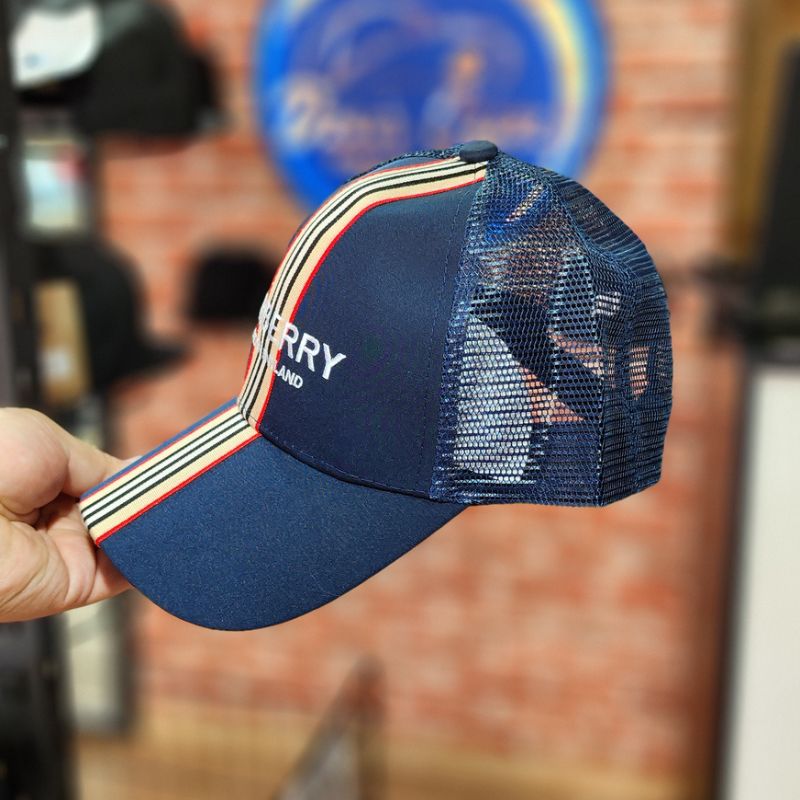 Casquette Burberry Bleu Marine à Rayures Trucker (Filet) – Image 4