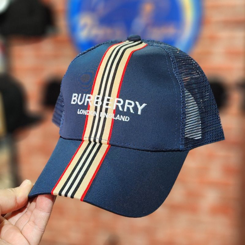 Casquette Burberry Bleu Marine à Rayures Trucker (Filet) – Image 5