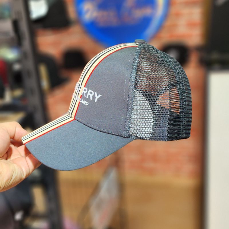 Casquette Burberry Gris à Rayures Trucker (Filet) – Image 4