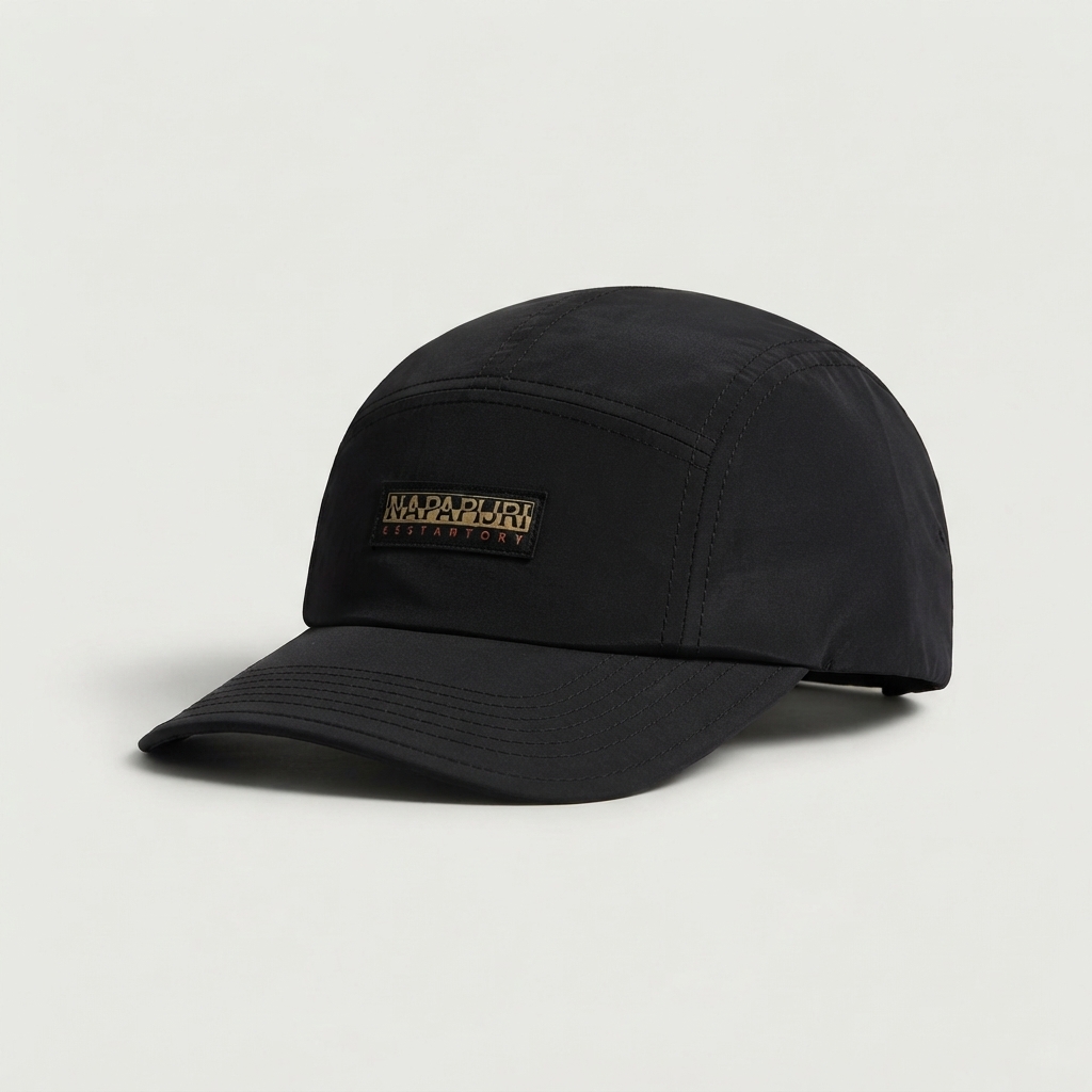 Casquette Napappijri noir Casual good logo beige carré